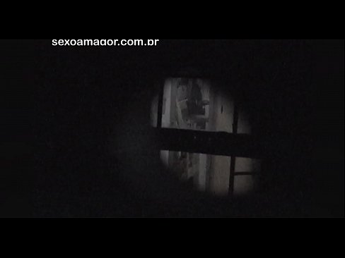 ❤️ Бландзінка таемна здымаецца на відэа з суседскага вуаерыста, схаванага за пустымі цэгламі Анал відэа у нас be.porn-mate.ru